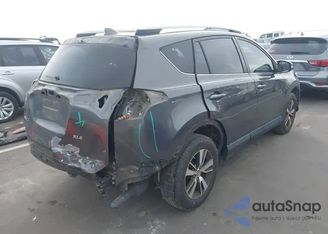 2017 Toyota Rav4 Xle z USA, uszkodzony, nr VIN JTMWFREV8HJ704504